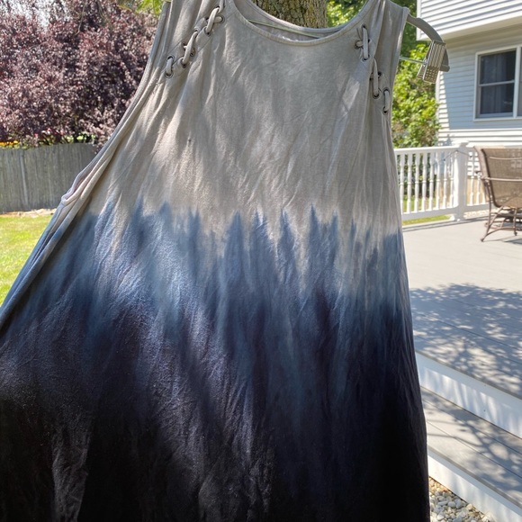 Tank Top! - Picture 2 of 5